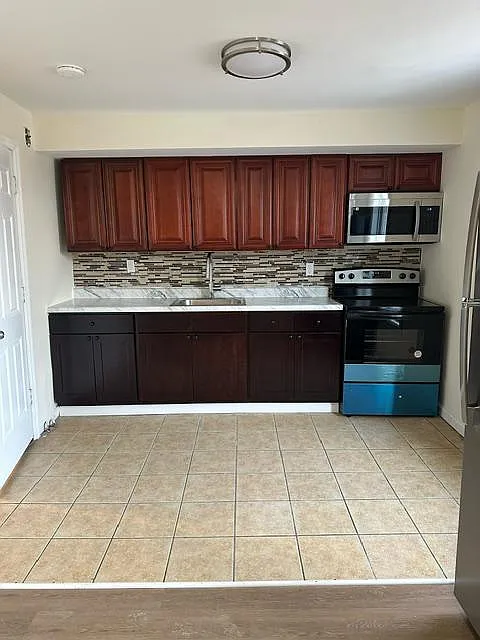 1 bed, 800 sqft, $2,700 — Photo 1