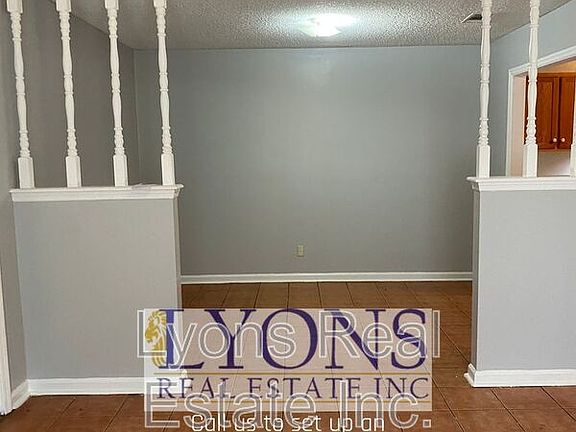 2nd image of 1100 S Gordon Ave #D