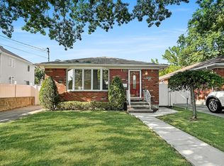 36 Reno Ave, Staten Island, NY 10306