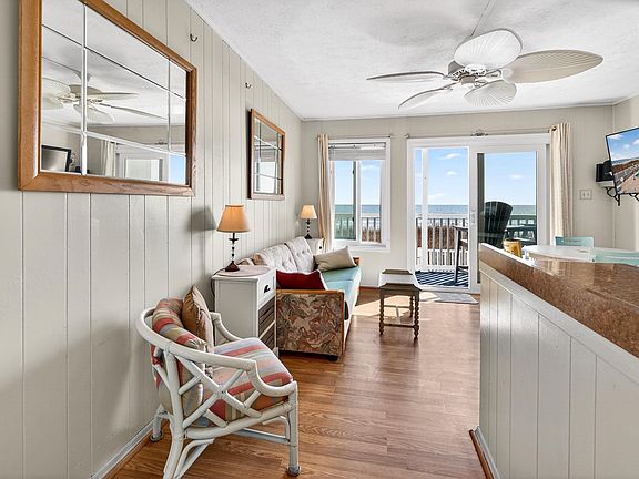 4th image of 116 S Waccamaw Ln. #102