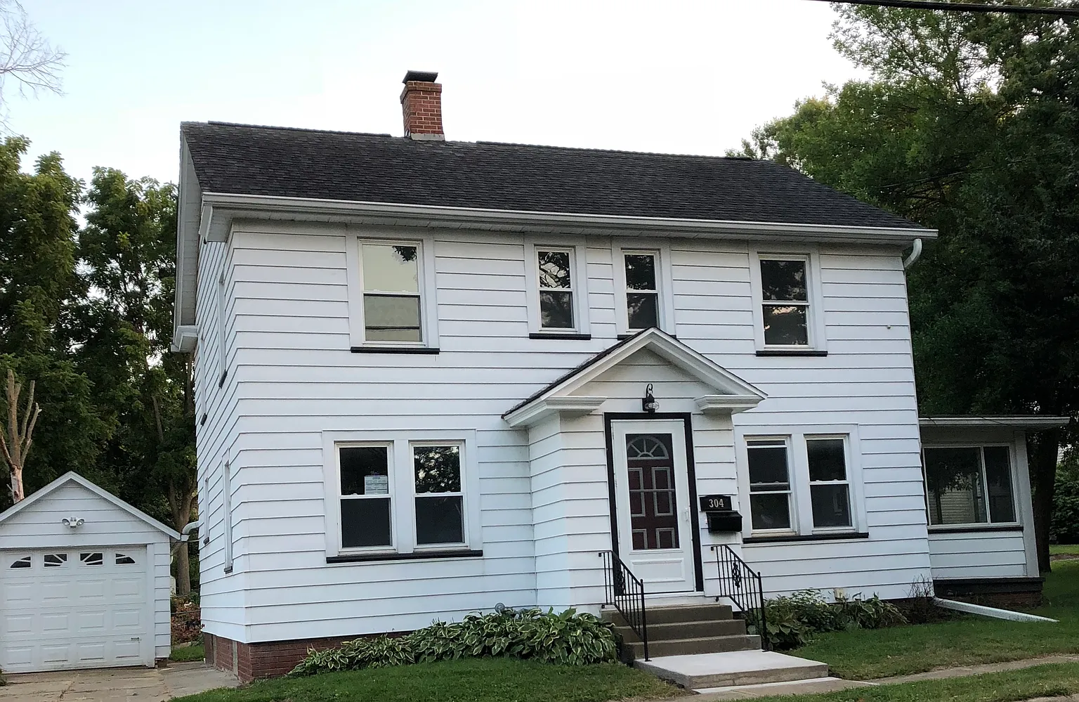 304 E Jefferson St photo 1