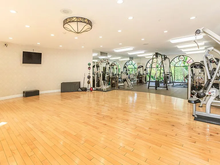 WEIGHT TRAINING AND CARDIO EQUIPMENT
