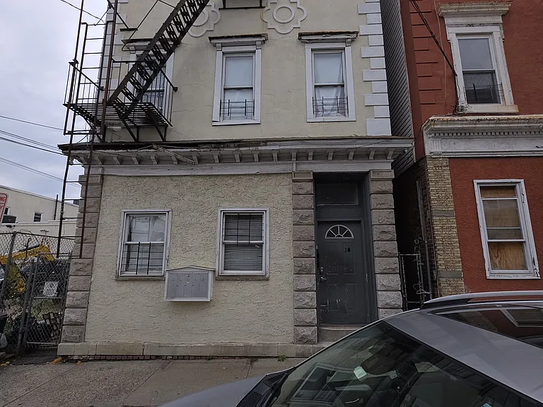110 N Bond St #1 — Photo 4