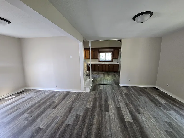 2019 Catalpa St — Photo 5