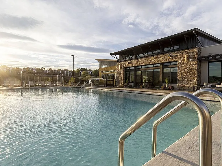 The Retreat Luxury Apartments — Photo 47
