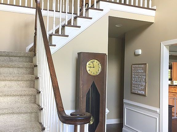 Two story foyer
