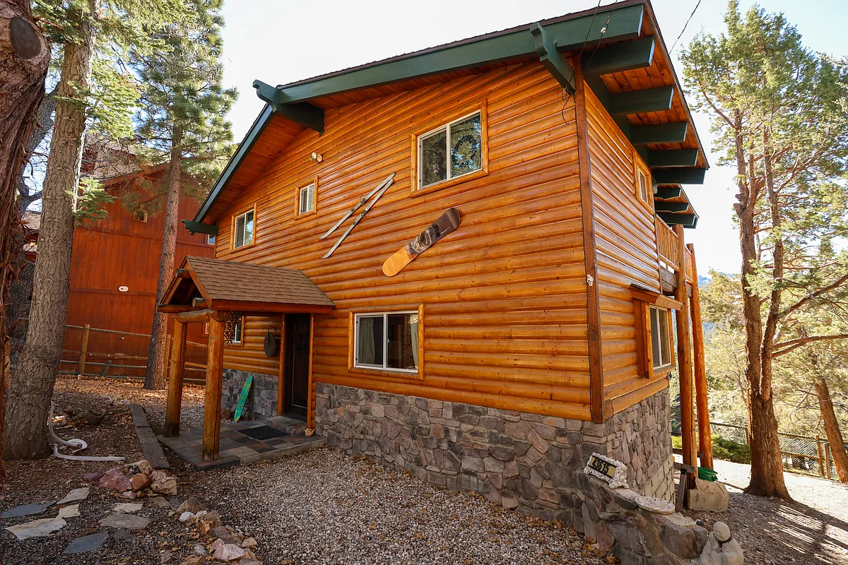 Building Photo - 43615 Wolf Rd
