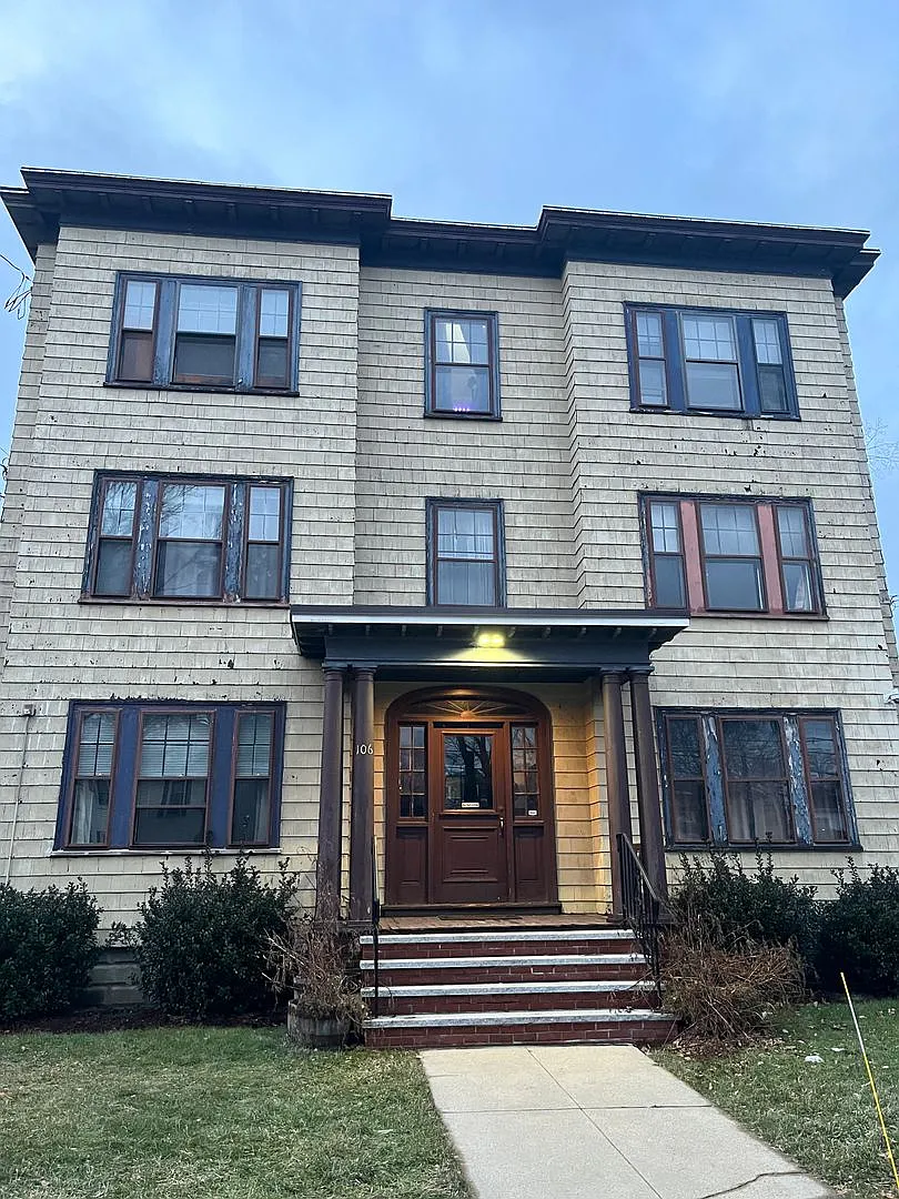 106 Kenoza Avenue — Photo 1