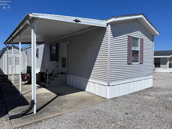 1101 N Bass Ln, Oak Harbor, OH 43449