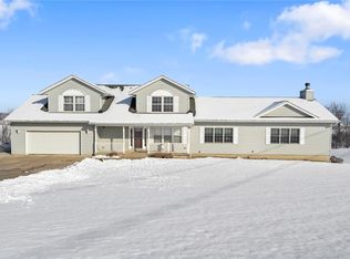 3377 64th St, Palo, IA 52324