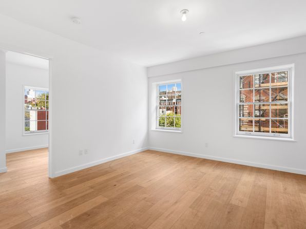 51 Mac Dougal St #4F