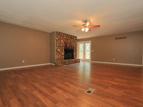 3rd image of 11830 7 Hills Dr