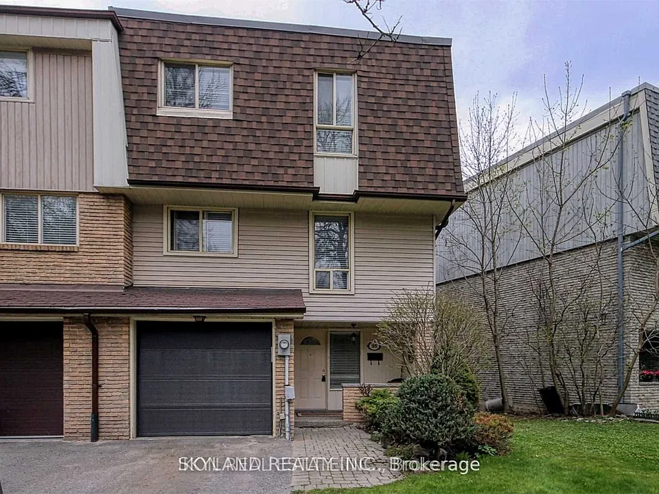 98 Henderson Dr