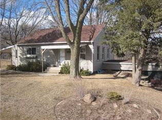 4808 Hunt Rd, Cedar Rapids, IA 52411