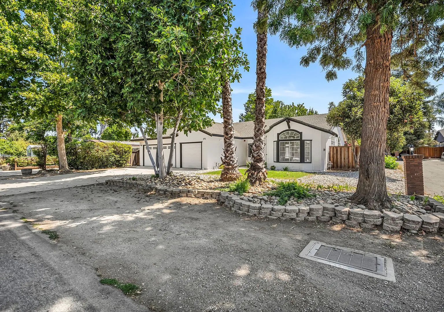 Single Story 3 Bed/2 Bath In Concord! — Photo 2