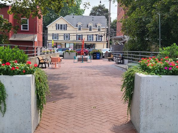 291 Main St #5