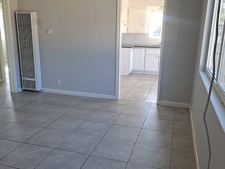 1765 Cedar Ave #10-B — Photo 11