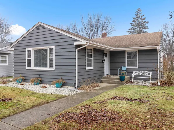 1419 Stratford Ave, Rockford, IL 61107