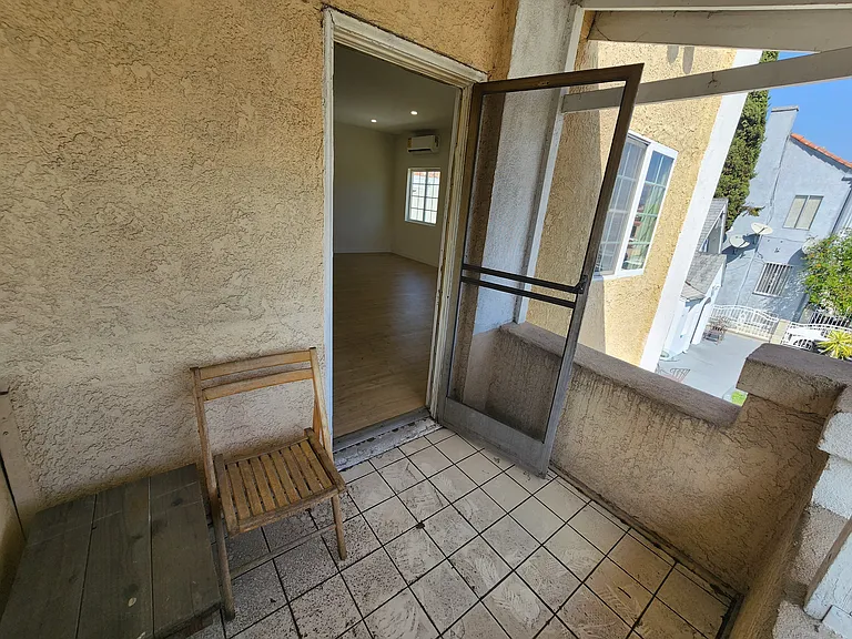 737 N Ridgewood Pl #1/2 — Photo 34