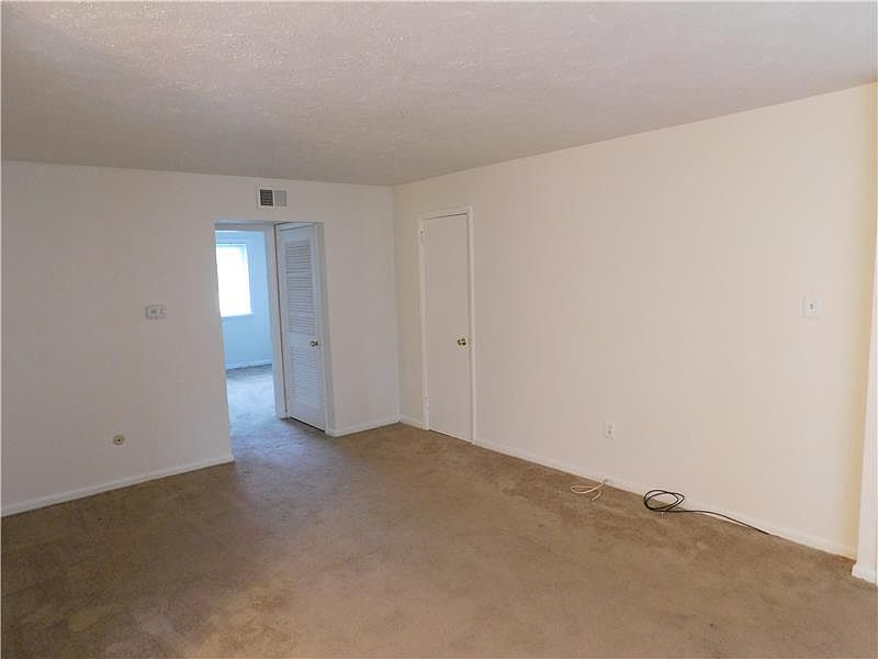 2nd image of 300 Hill Ave APT 2G