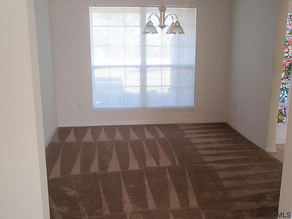 4th image of 54 Forest Grove Dr