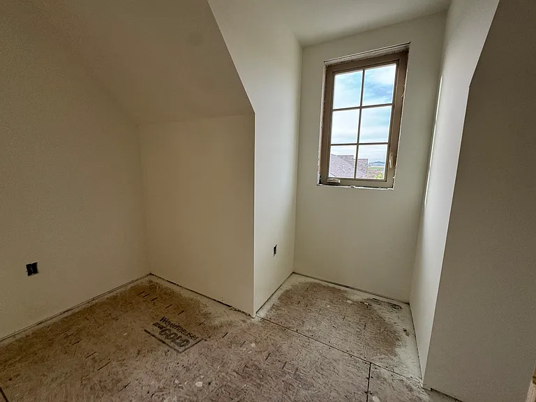 1428 Woodbury Drive Tarn #B — Photo 8