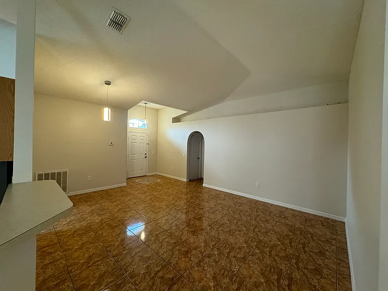 4760 Summerfield Cir — Photo 7