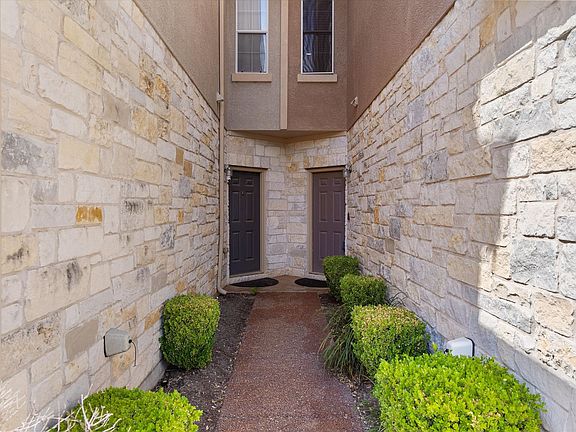 5th image of 700 Mandarin Flyway APT 2005