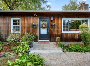 325 Shelton Rd, Trumbull, CT 06611