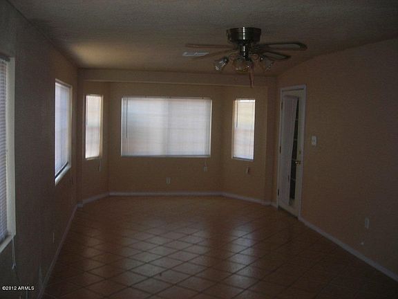 2nd image of 124 E Cedar Ave