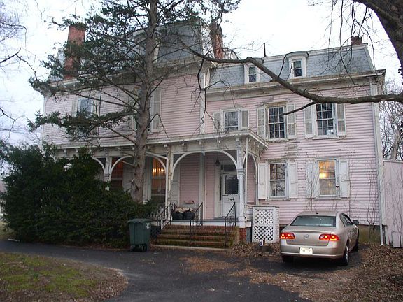 Side entrance w/ porch