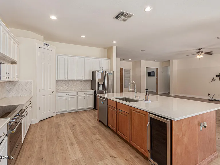 4978 E Karsten Dr — Photo 6