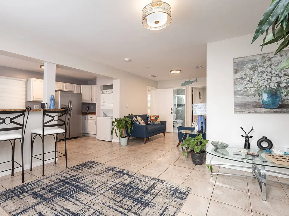 428 NW 23rd Ave