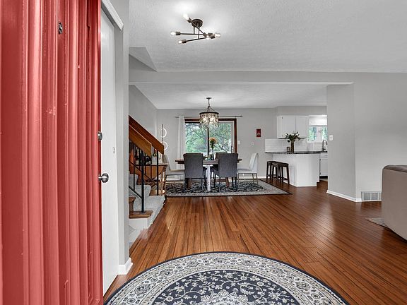 5th image of 1003 Autumn Meadows Dr