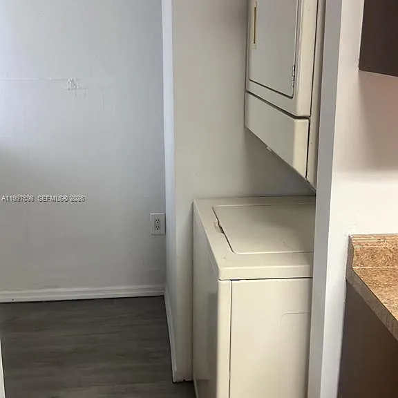3347 SW 23rd St #1 — Photo 14