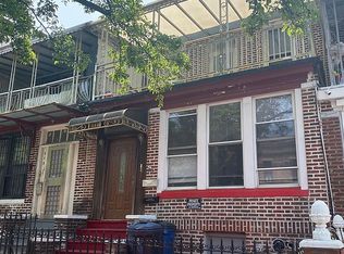 516 40th St, Brooklyn, NY 11232