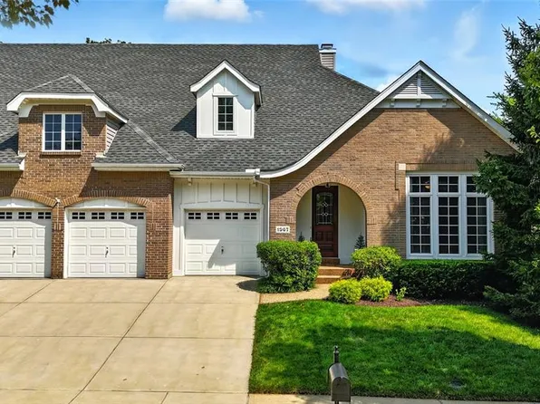 1967 Chesterfield Ridge Cir, Chesterfield, MO 63017