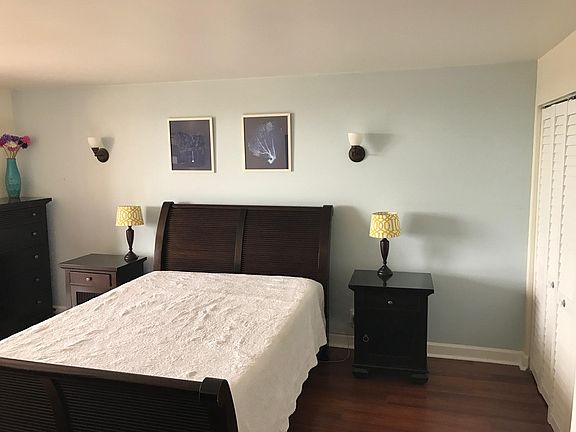 3rd image of 2555 Collins Ave APT 808