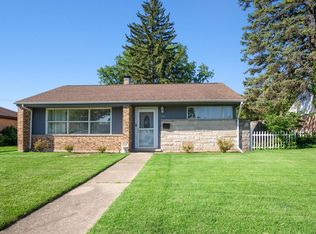 1154 W Grant Dr, Des Plaines, IL