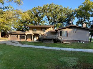 3211 N 2300 East Rd, Saint Anne, IL 60964