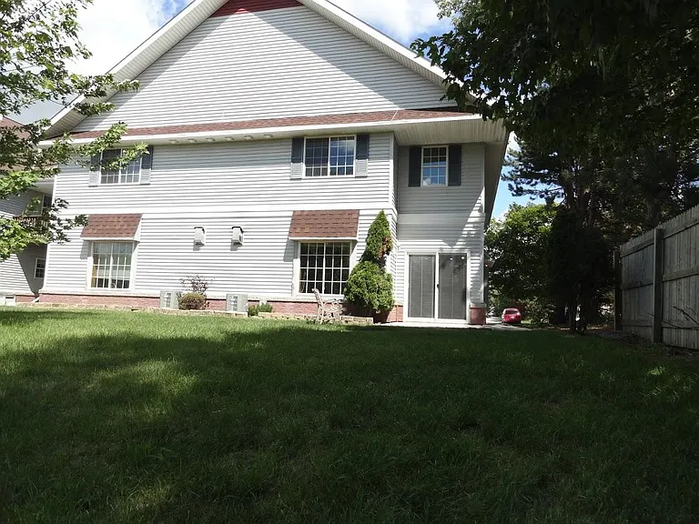 411 Darlene Dr — Photo 1