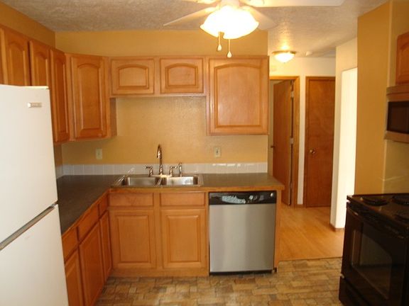 5th image of 1512 E Rockwell Ave