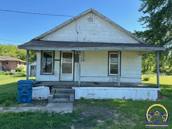 715 W Boone St, Madison, KS 66860