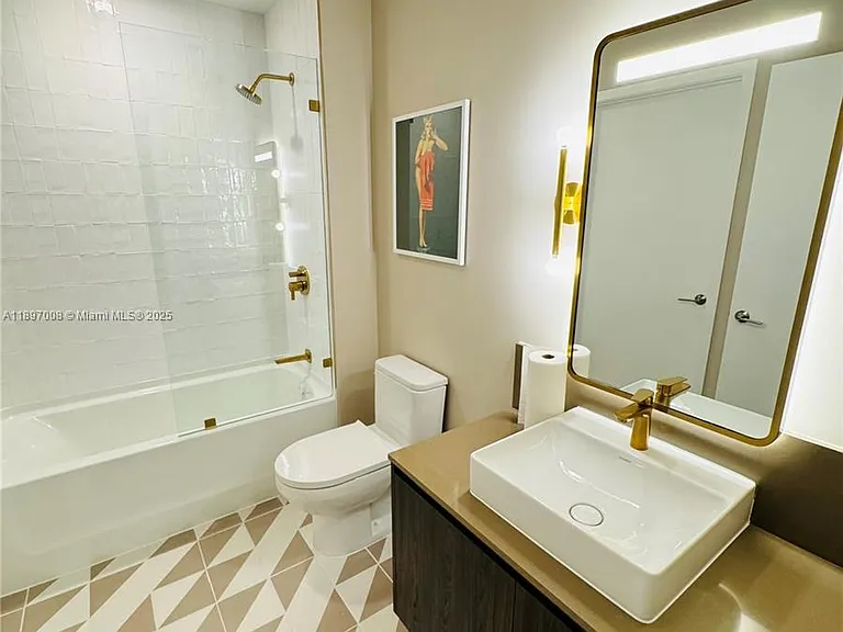 159 NE 6th St #4807 — Photo 31