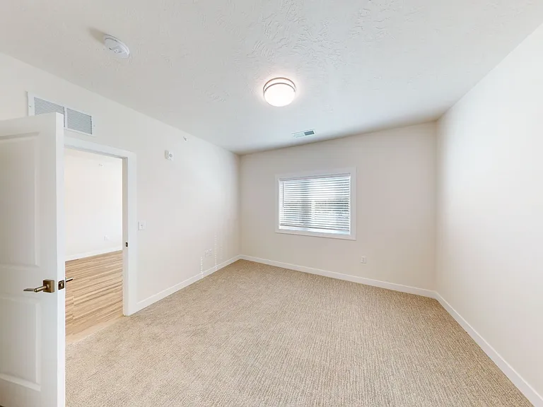 1720 Morningside Ave — Photo 33