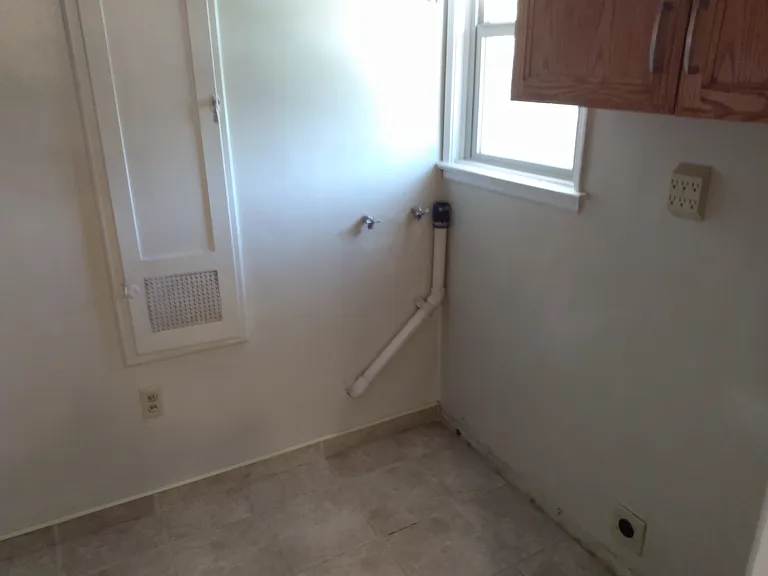 114 E Yale Ave #114 — Photo 9
