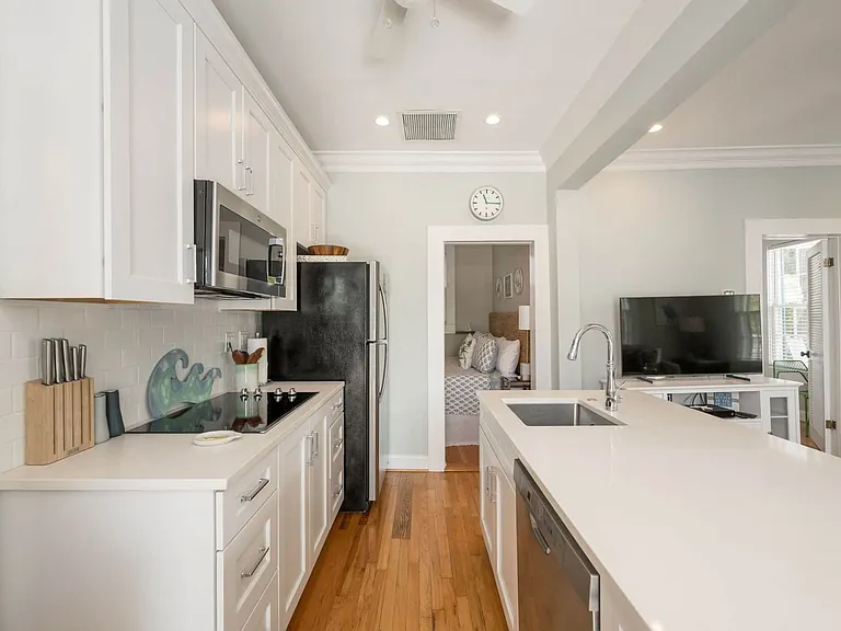 903 Southard St — Photo 13