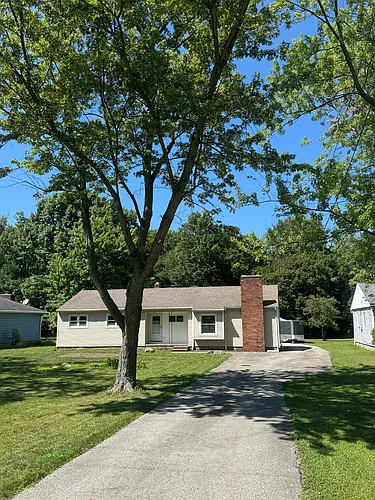5979 Woodside Rd Photo 1