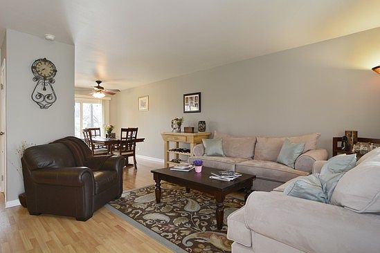 2nd image of 1431 Glen Hill Dr