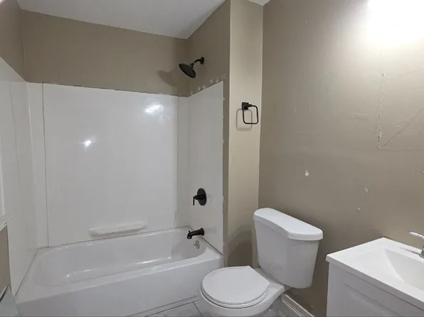 13721 Diana Ave, Cleveland, OH 44110